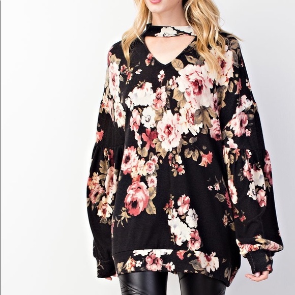 Tops - SALE Vintage Floral Tunic- BLACK